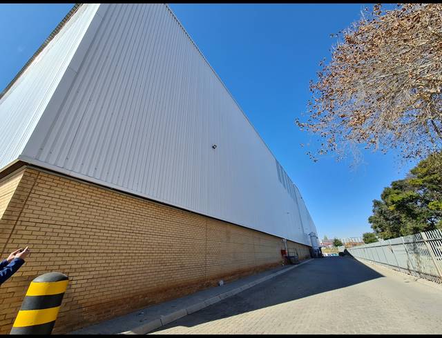 15,503M² WAREHOUSE TO LET IN TUNNEY